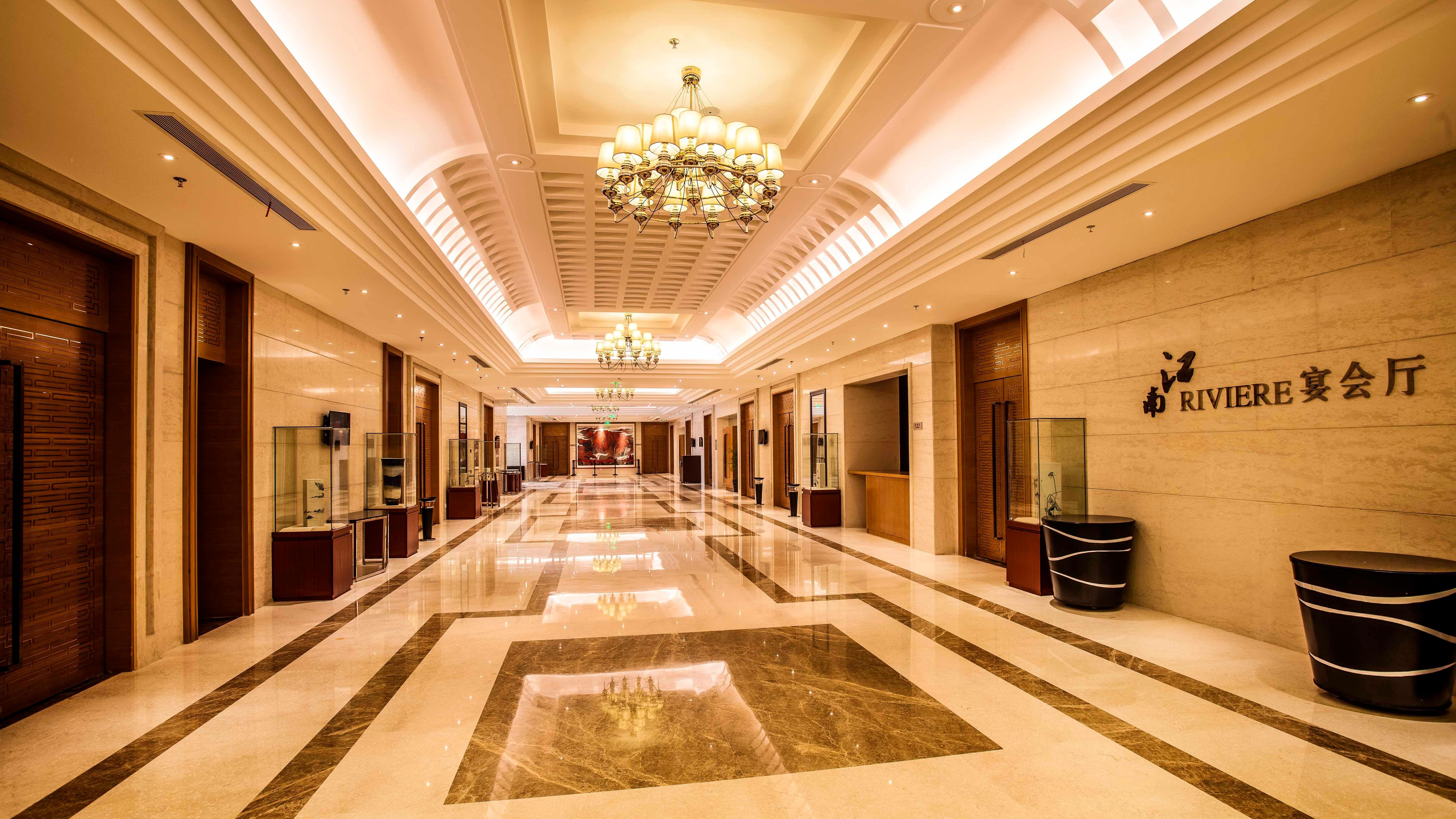 Holiday Inn Nanchang Riverside By Ihg Exterior photo